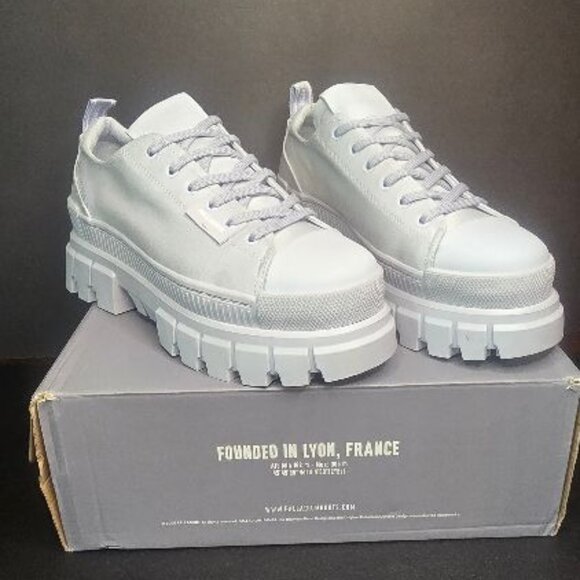 NWT Palladium Revolt Lo TX- Blue Art - Picture 1 of 1